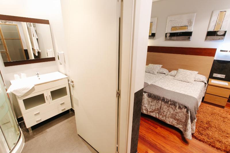 Hostal San Sebastian Centro - image 13