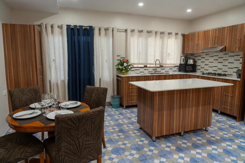 Airport Ace Villas - image 15
