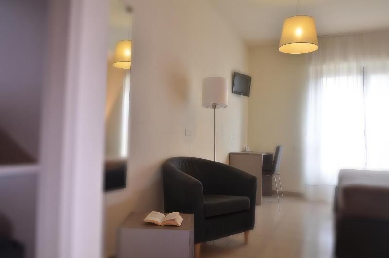 Triple Room image 2