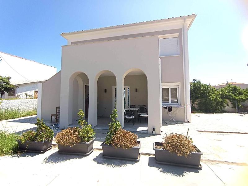 Maya 1 2 bedroomed downstairs apartment - image 16