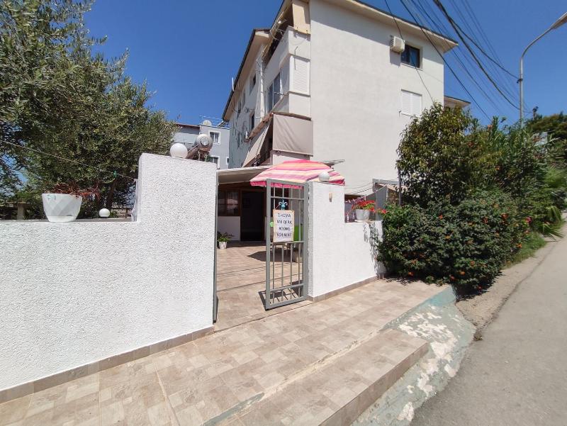 Tefta's Apartment - image 10