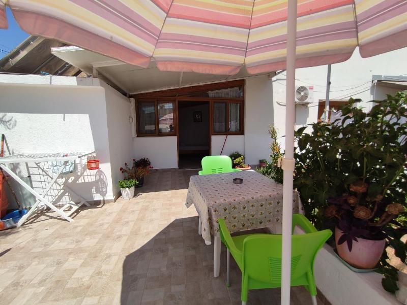 Tefta's Apartment - image 8