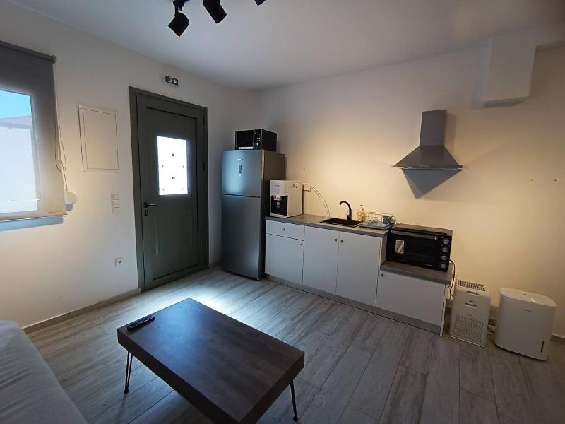 Maya 3 ground floor studio - image 4