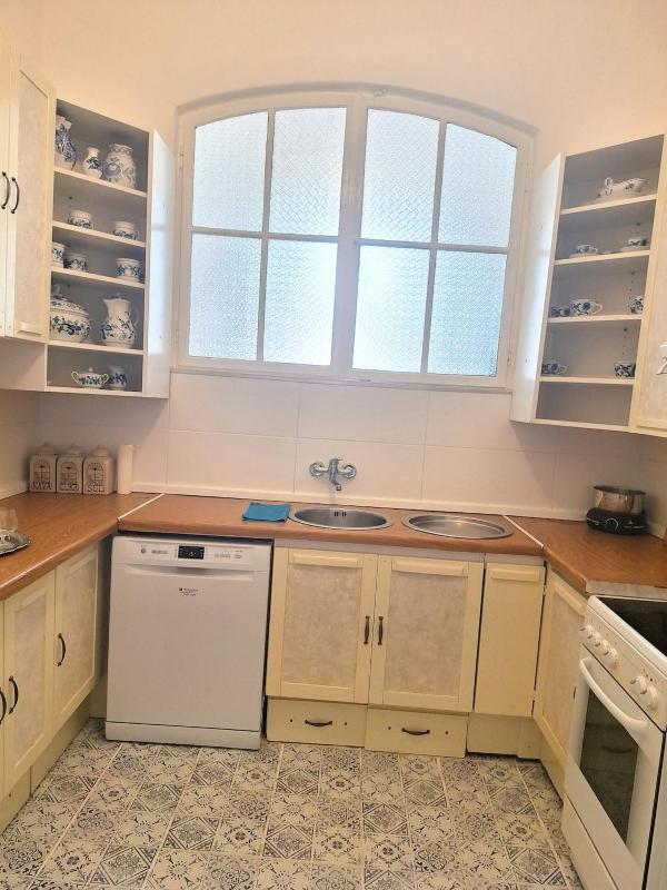 Prime Location Luxury Flat - image 18