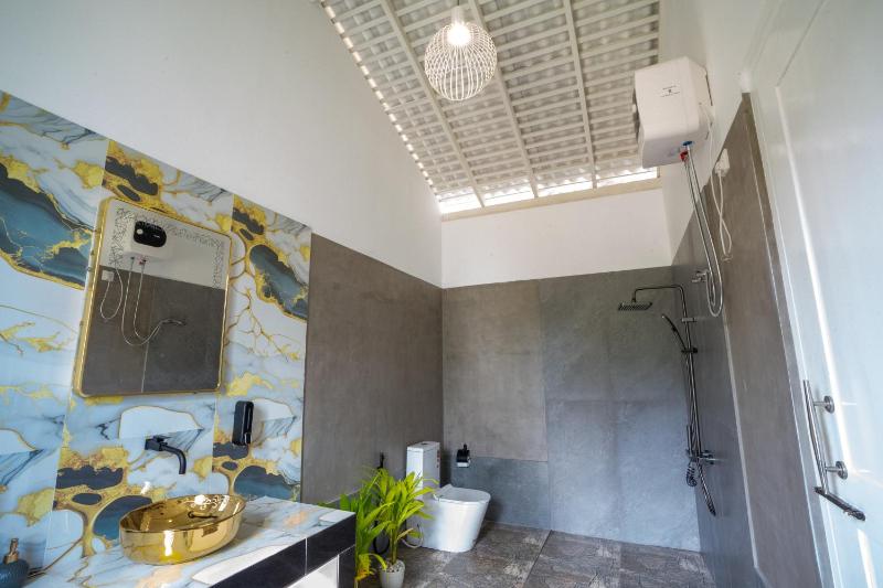The black monkey villa - Private pool - image 9