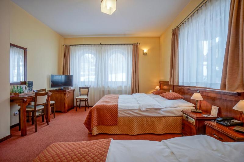 Comfort Triple Room image 4