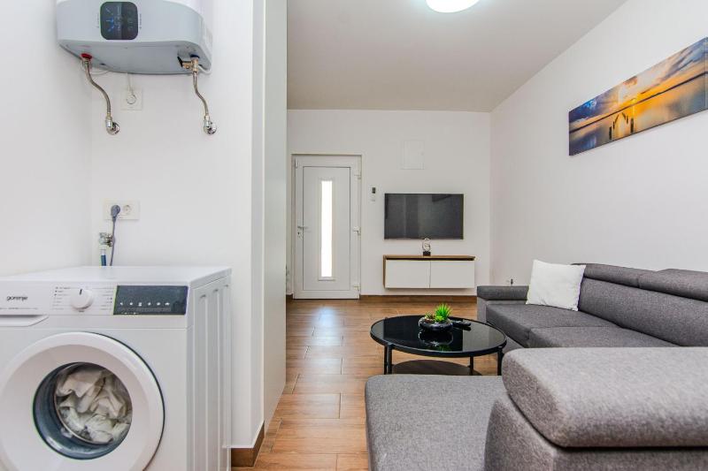 Apartments Mucaj - image 7