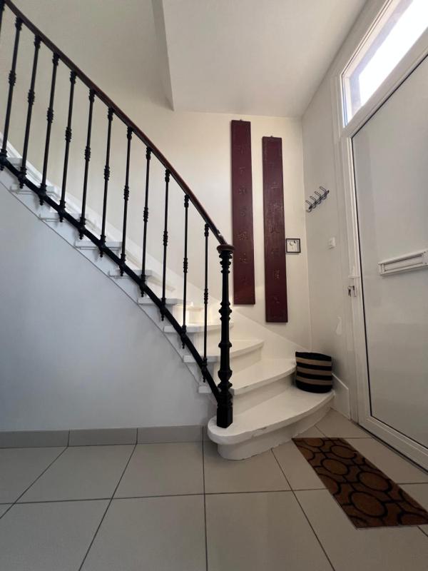 Charmante maison avec extérieur paisible proche centre ville - image 13