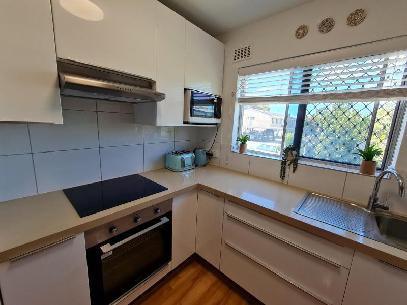 Blue Waters - 1bed Gateway to Scarborough Beach - image 16