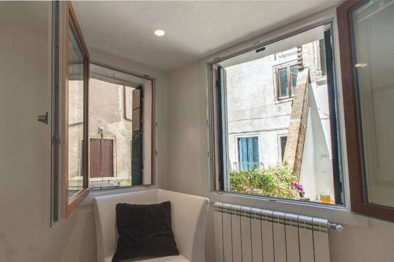 Standard Apartment image 3