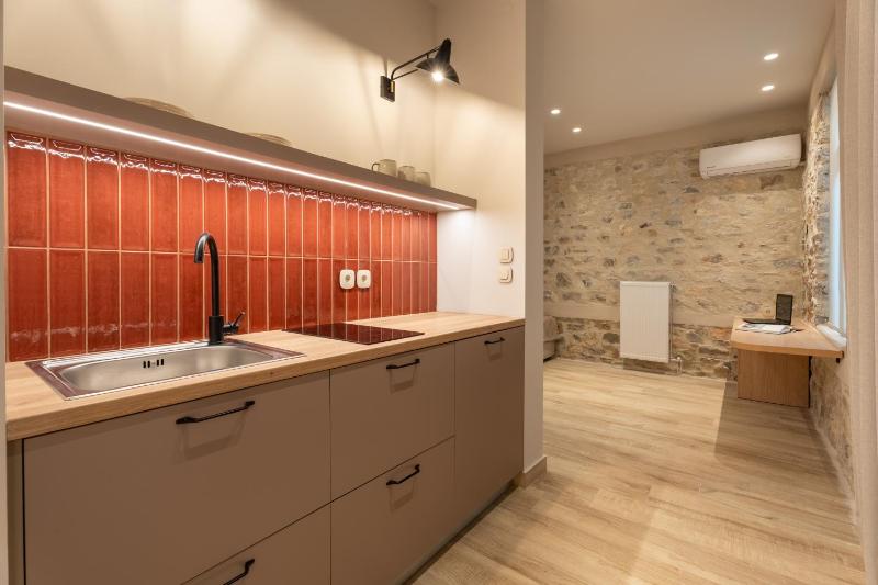 Nest in the City Residence Home to Home MGMT - image 21