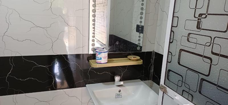 K Seven Guest Inn - image 11