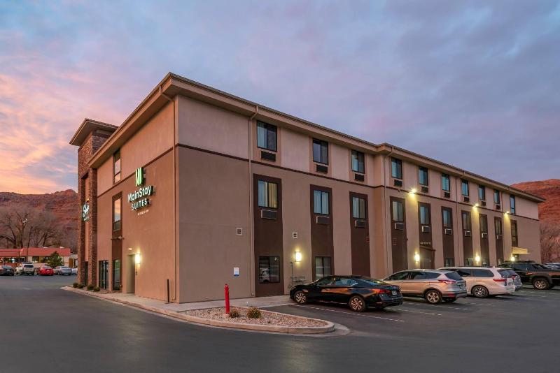 MainStay Suites Moab near Arches National Park - image 2