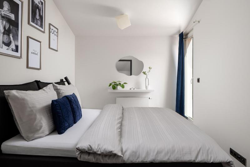 Coco Chanel Boutique Apartment by goodnite cz - image 12