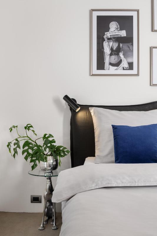 Coco Chanel Boutique Apartment by goodnite cz - image 5