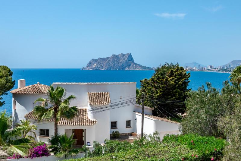 Ancora - By Almarina Villas - image 12