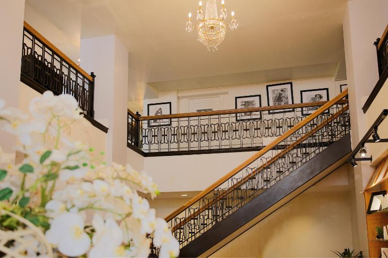 The Oxford Hotel - image 11