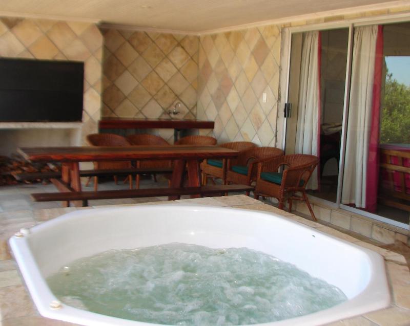Deluxe Double Room (2 Adults + 1 Child) image 3