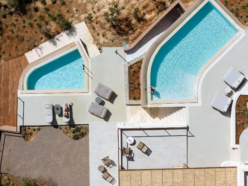 In Blue Villa Sea View Reverie with a Secluded Beach by etouri - image 6