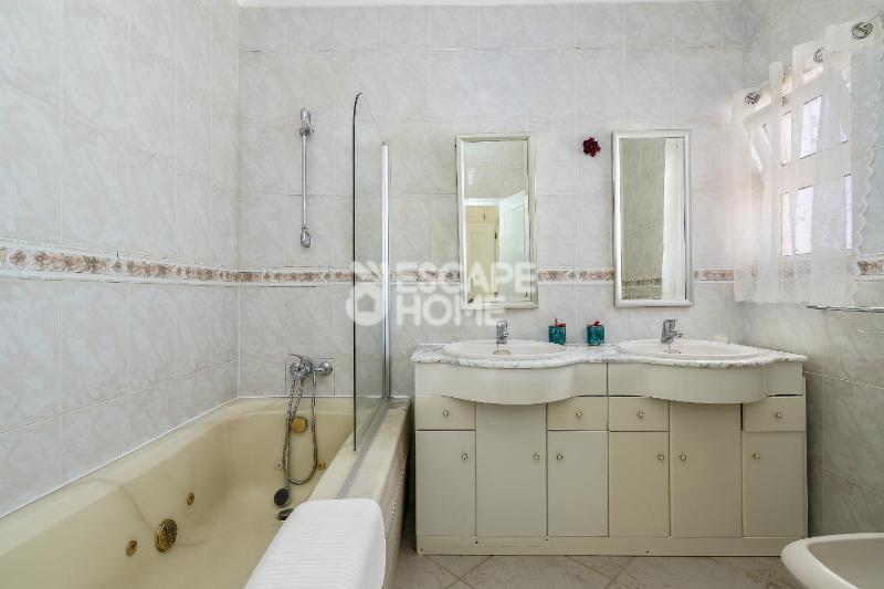 Vilamoura Beach House - image 12