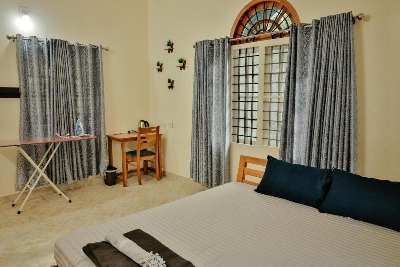 Akasha Nila Heavens 2 BHK Homestay - Top floor - image 6