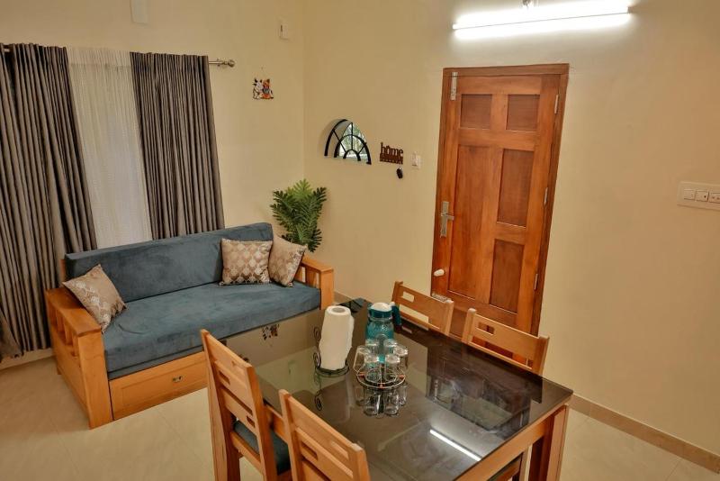 Akasha Nila Heavens 2 BHK Homestay - Top floor - image 20