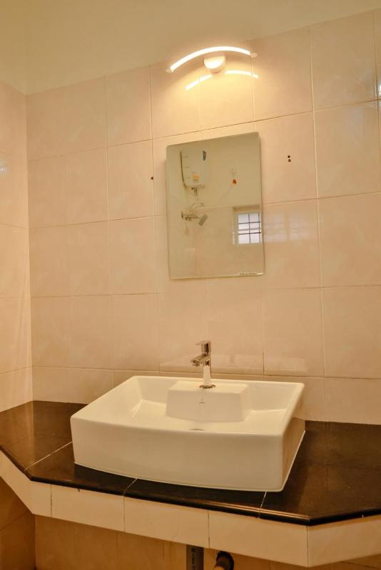 Akasha Nila Heavens 2 BHK Homestay - Top floor - image 13