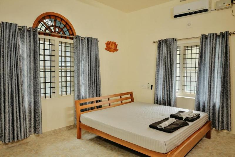 Akasha Nila Heavens 2 BHK Homestay - Top floor - image 7