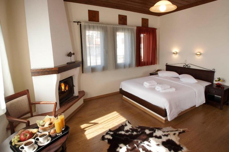 Superior Double Room with Fireplace and Panoramic Sea Vew image 4