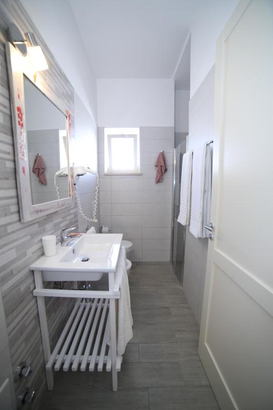 Double Room with Garden View image 3