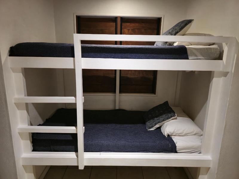Angels Beachhouse - Beachfront fast internet Queen beds new owners - image 15