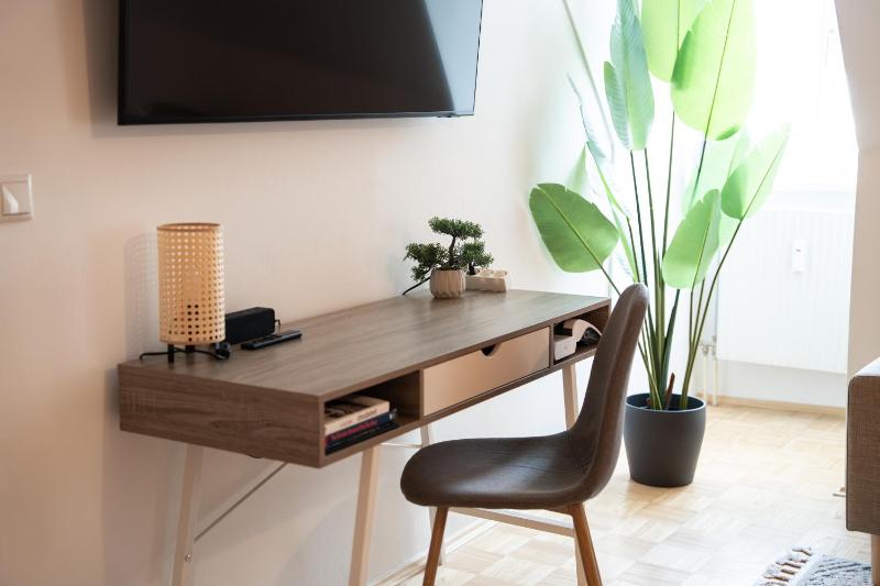Altstadt Suite Jakominiplatz - 2BR Lift & Free Parking by HERO HOMES Graz - image 14