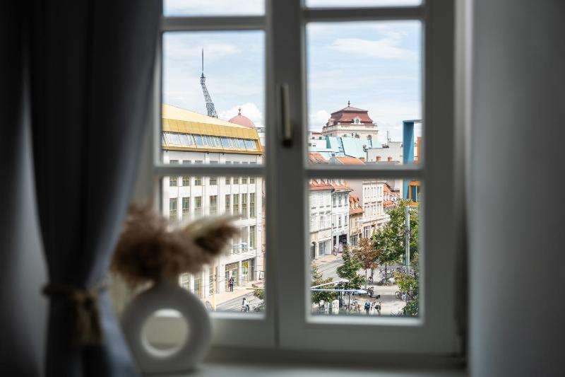 Altstadt Suite Jakominiplatz - 2BR Lift & Free Parking by HERO HOMES Graz - image 23