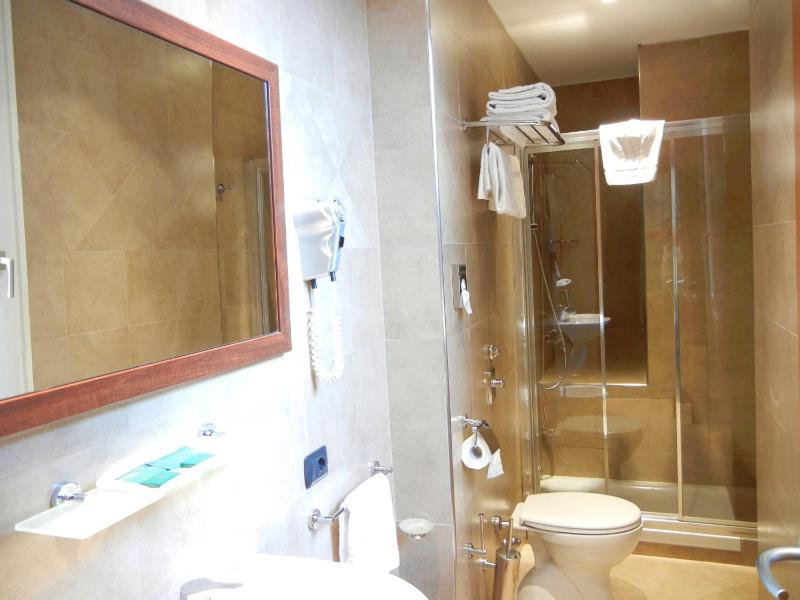 Executive Double Room image 2