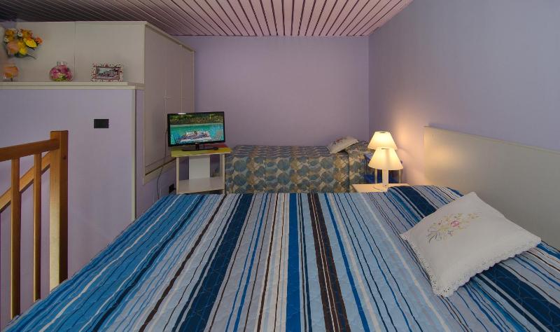 Triple Room image 3