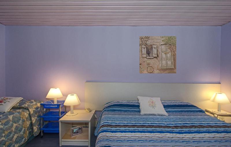 Triple Room image 2