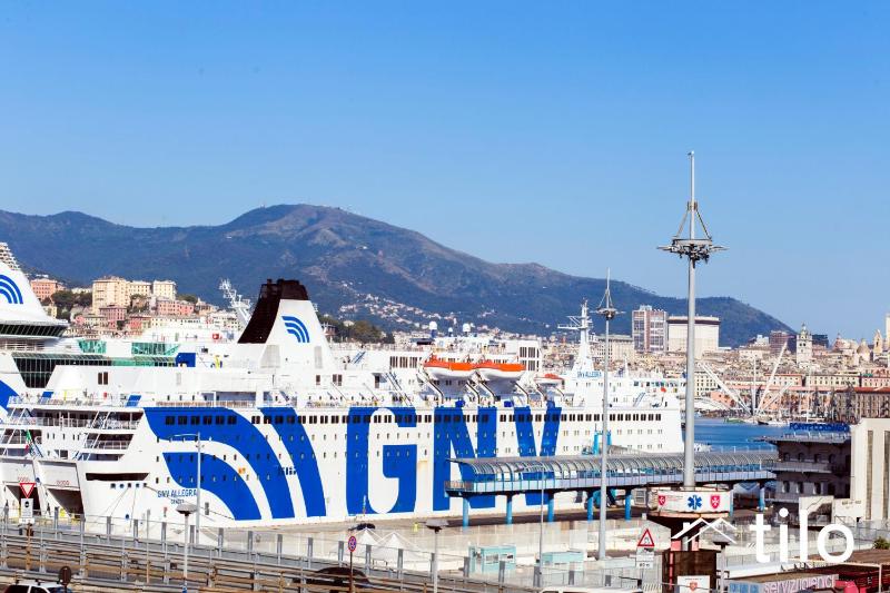 Ferry port 1 min Central 1BR AC WiFi By Tilo - image 16