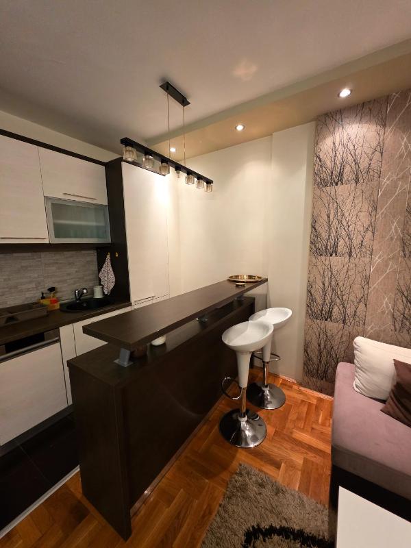 Central Point Stay - image 2