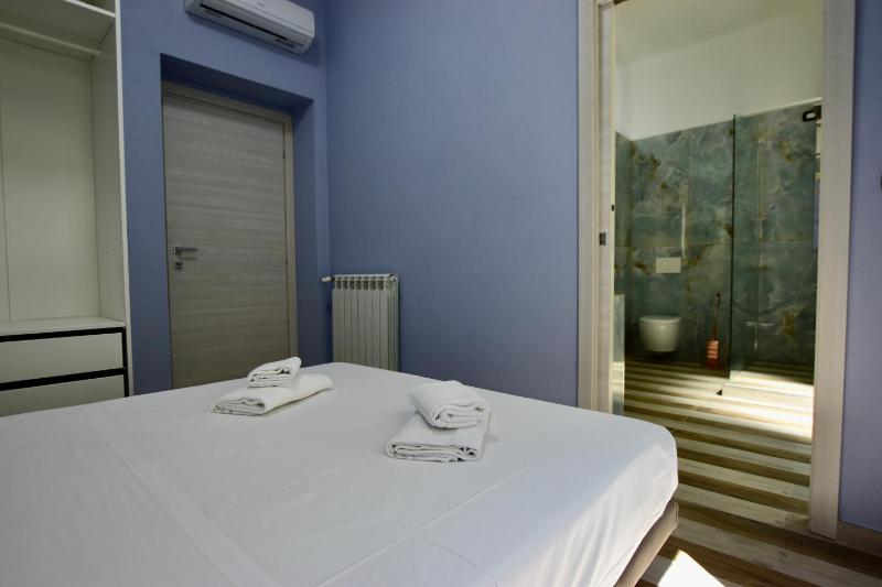 H2ome Giovannetti Comfort and Style Near the Centre - image 8