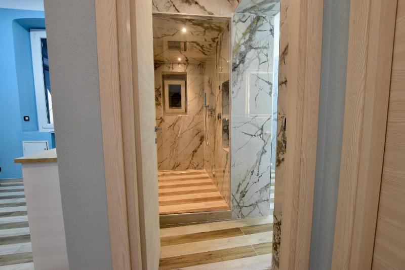 H2ome Giovannetti Comfort and Style Near the Centre - image 17