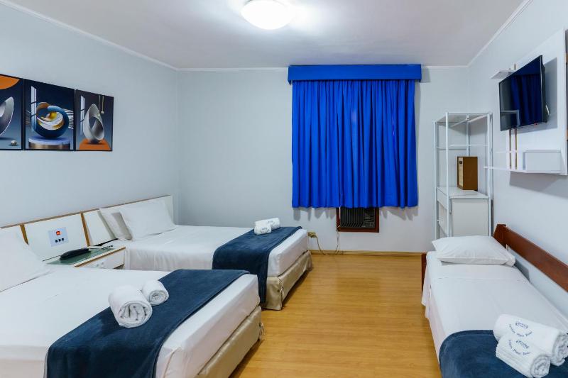 Carillon Plaza Hotel - image 25