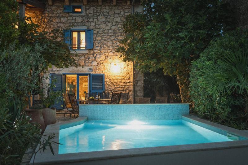 Villa Istrian garden - image 39