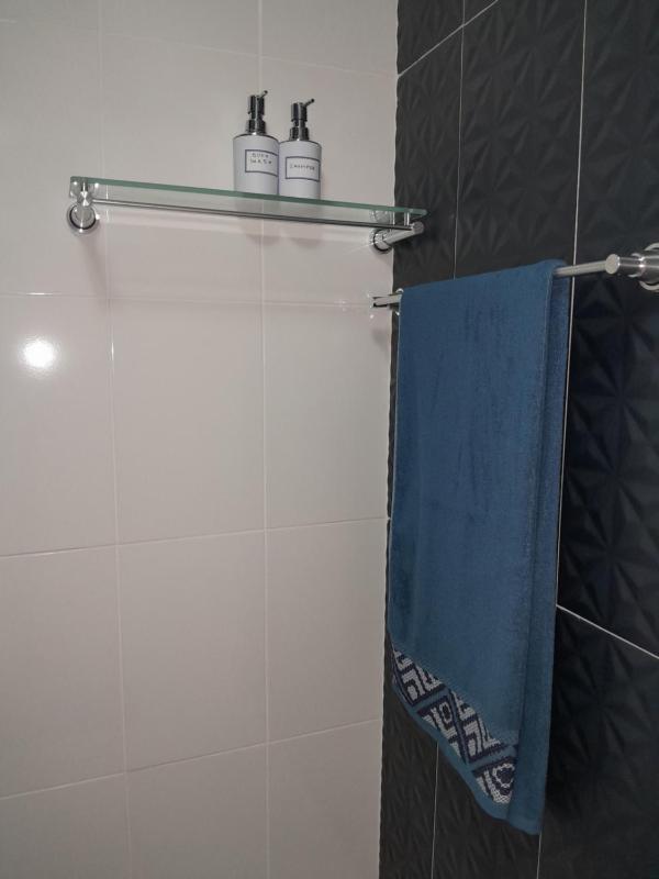 Acacia House - image 10