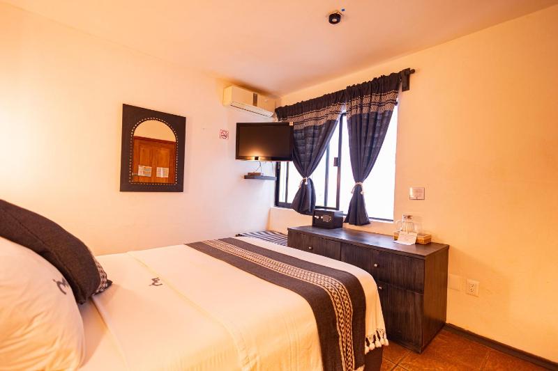 Casa de los Frailes Hotel - image 4