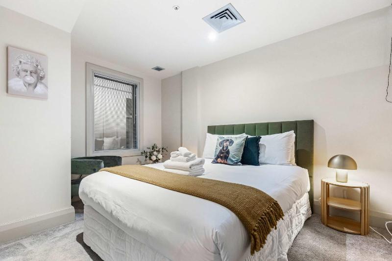 Viaduct Harbour 2BR w Full Comforts Zodiak Stays - image 15
