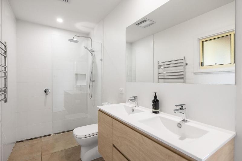 Anmere Cottage - image 8