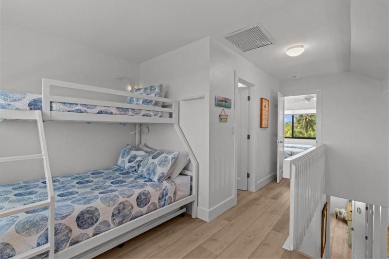 Seagrape Village 2 - image 32