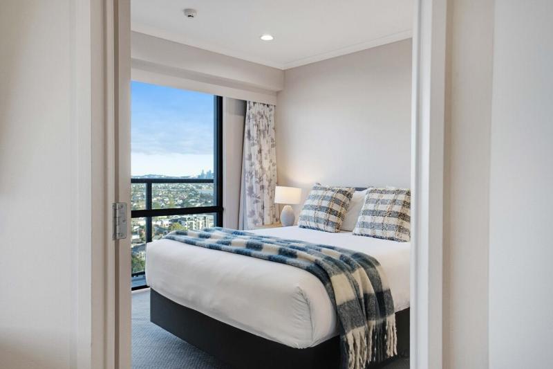 Amazing Ocean Views 1BR Gym Tennis 14thFlr - image 1