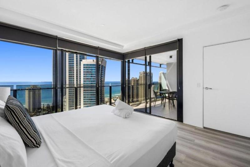 Luxe 2BDR Oceanview Escape at Circle on Cavill - Hosted by Coastal Letting Co - image 13