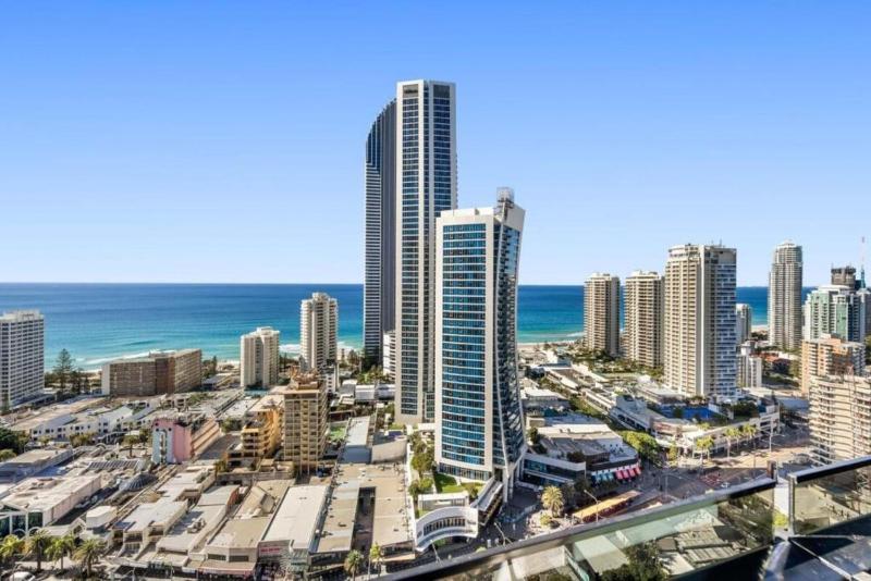 Luxe 2BDR Oceanview Escape at Circle on Cavill - Hosted by Coastal Letting Co - image 5